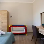 Roberta House דירה *