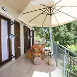 Roberta House * Ano Pavliana