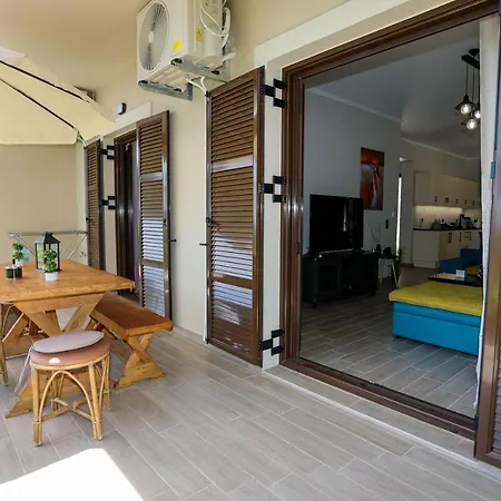 Roberta House *