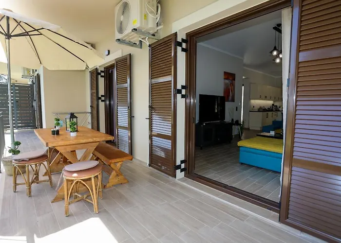 Roberta House *